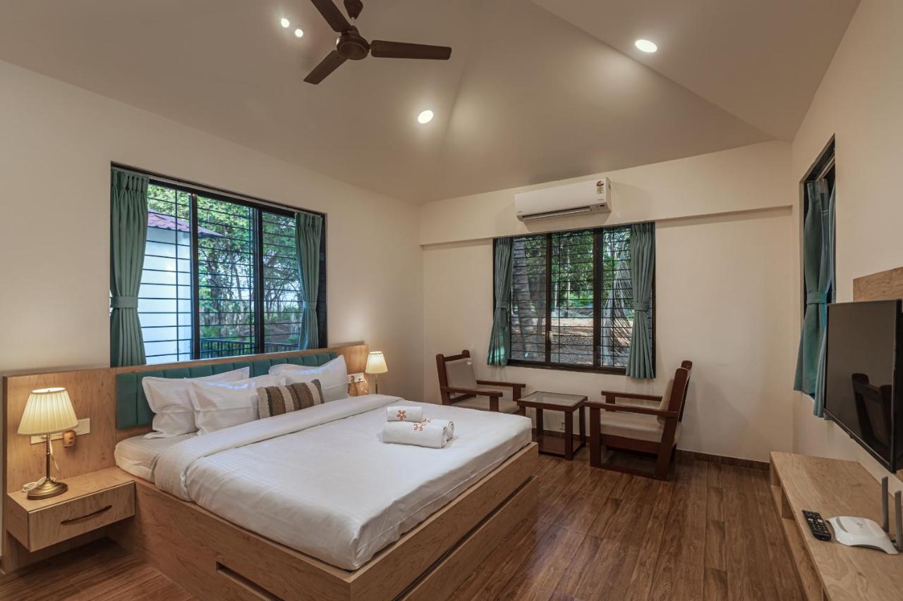 Saffronstays Riverfront Manor, 5-Bdr Pool Villa By Pej River Karjat Eksteriør bilde
