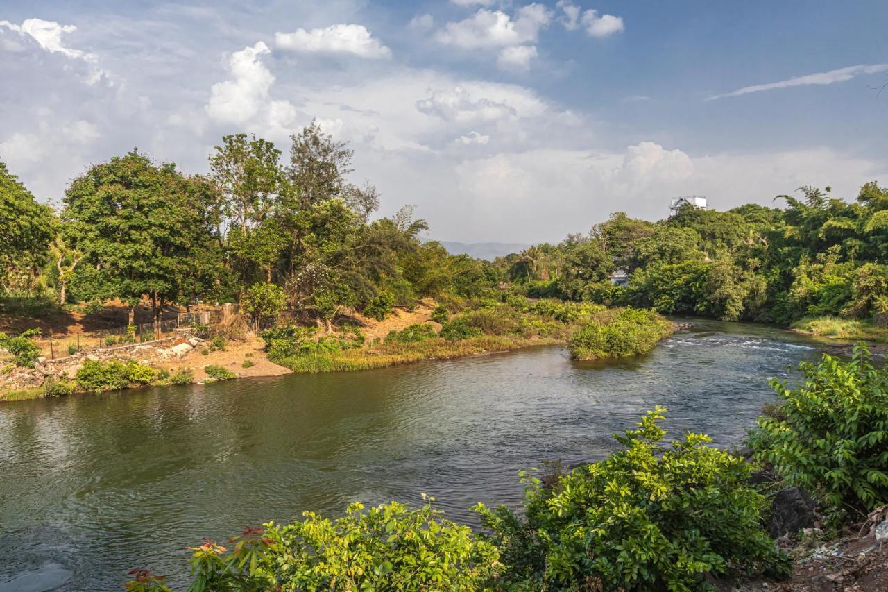 Saffronstays Riverfront Manor, 5-Bdr Pool Villa By Pej River Karjat Eksteriør bilde